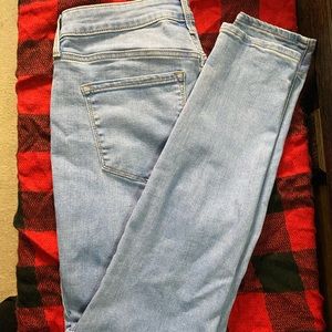 Old Navy Light Wash Rockstar Skinny